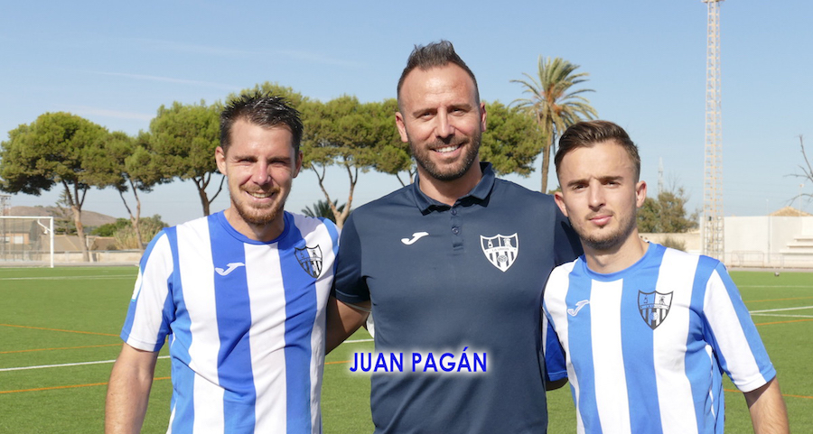 Quinín, quien dirigió al equipo desde el banquillo con los goleadores Couto y Ketchup